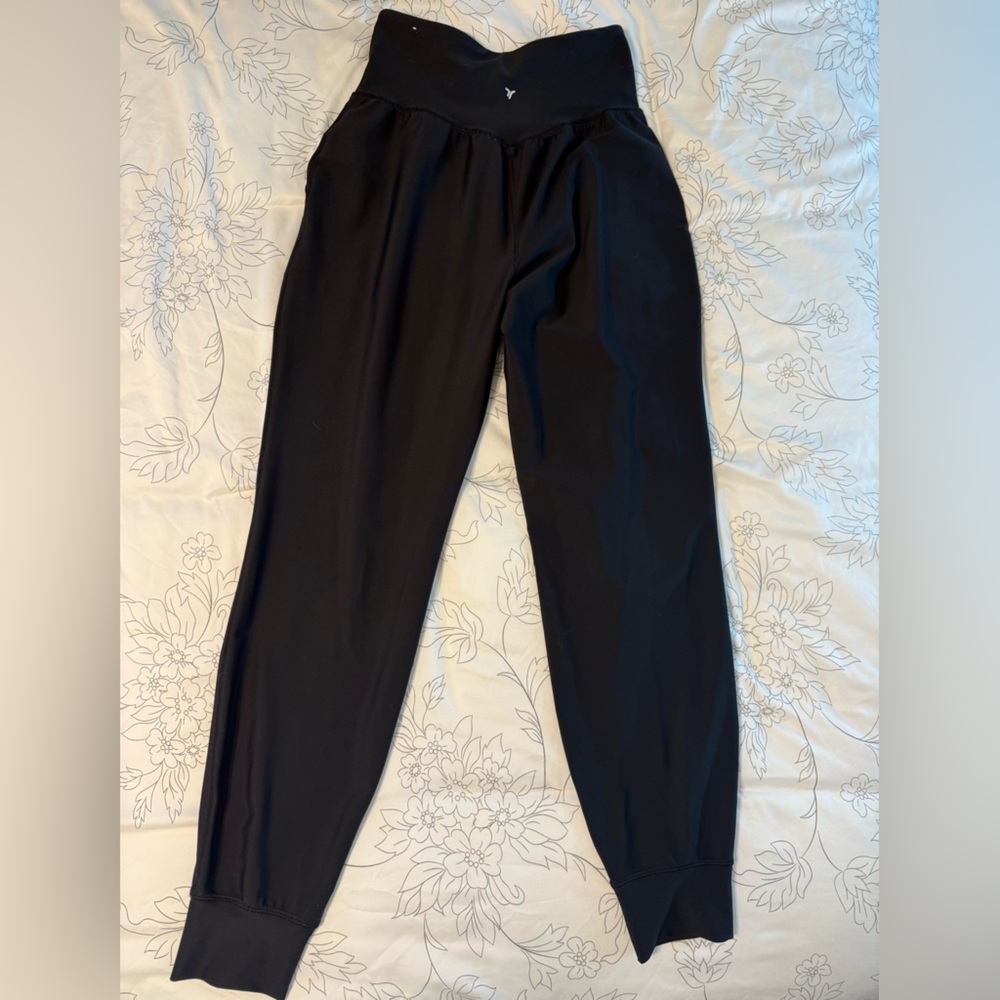 Old Navy Active Joggers 🏃‍♀️ 🖤 Women Size Medium. Like-new!